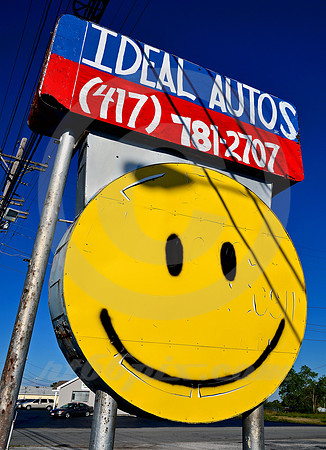 IDEAL AUTOS SMILEY FACE (Rt 66 Joplin MO)