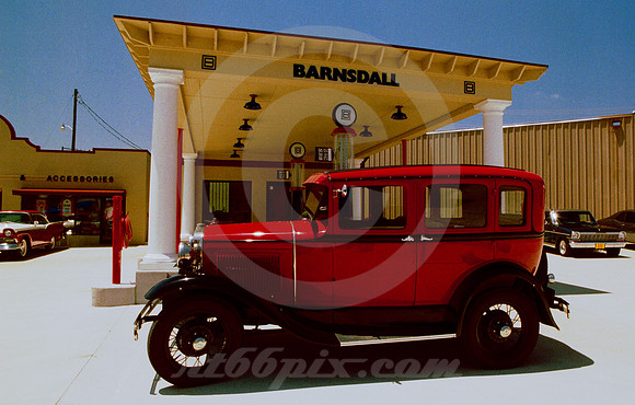MODEL T AT BARNSDALL GAS (Rt 66 Sapulpa OK)