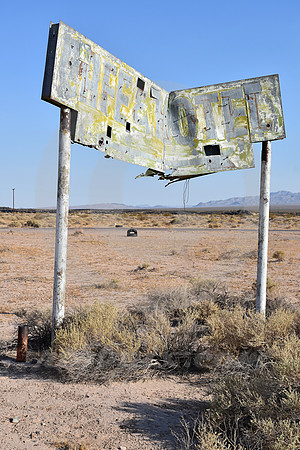 CAFE & MOTEL #2 (nr Newberry Springs CA)