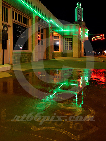 U-DROP INN & REFLECTIONS (Rt 66 Shamrock TX)