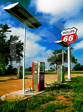 PHILLIPS 66 PUMPS & SIGN (Rt 66 Adrian TX)