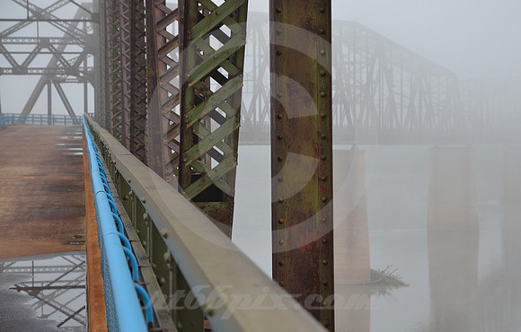 THE BEND IN FOG (Rt 66 Chain of Rocks Bridge IL/MO)