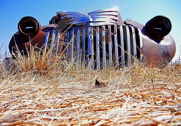 CHEVY TRUCK ('30S) FRONT END IN FIELD (Rt 66 nr Amarillo TX)