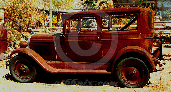RETIRED CAR (Rt 66 Hackberry AZ)