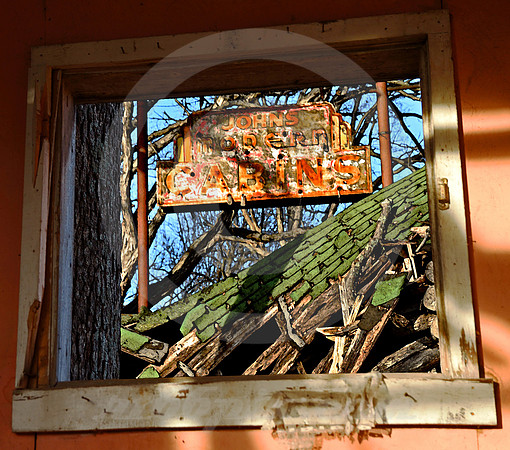 JOHN'S MODERN CABINS #6 (Rt 66 nr Arlington MO)