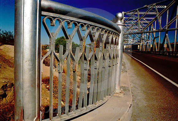 BRIDGE ABUTMENT (Rt 66 Oro Grande CA)