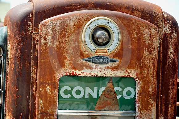 CONOCO (Lincoln Highway Pine Bluffs WY)