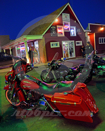 RED WOOD BAR #2 (Lincoln Highway Cheyenne WY)