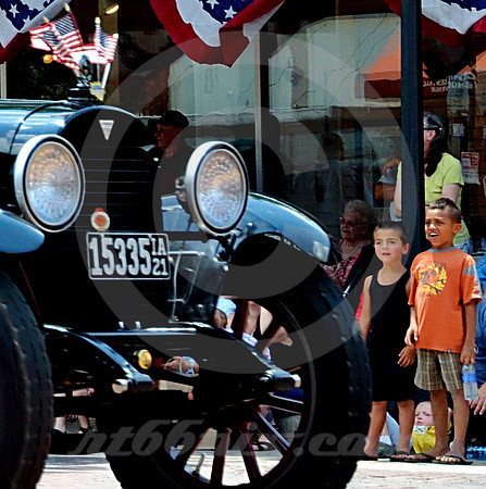 THREE KIDS & FLAGS (Lincoln Highway Kearney NE)