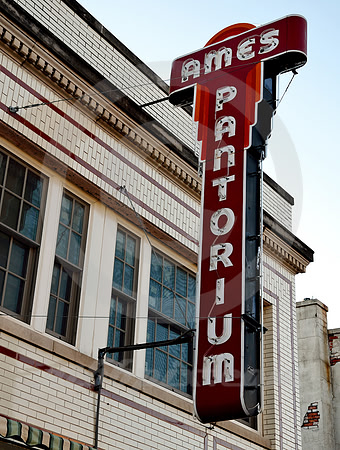 PANTORIUM NEON (Lincoln Highway Ames IA)