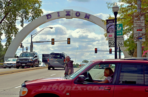 ARCH #1 (Lincoln Highway Dixon IL)