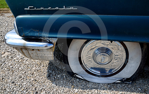 WIDE AND FLAT (@'56 LINCOLN) (Rt 66 Staunton IL)