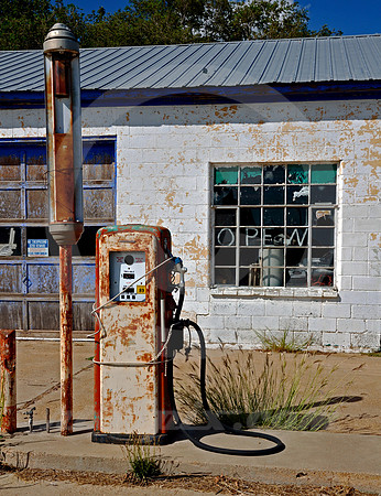NOT OPEN (Rt 66 McLean TX)
