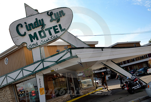 CINDY LYN MOTEL (Rt 66 Cicero IL)