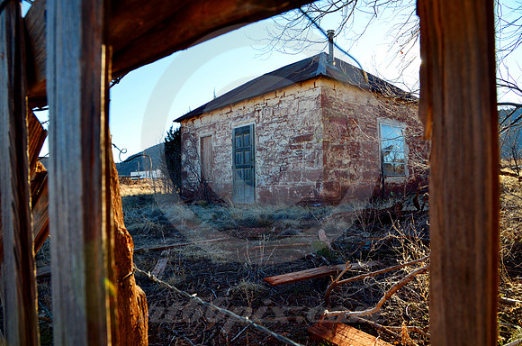 ABANDONED HOUSE, ABANDONED FENCE (Rt 66 Cuervo NM)