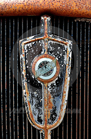 STUDEBAKER EMBLEM (Rt 66 Tucumcari NM)