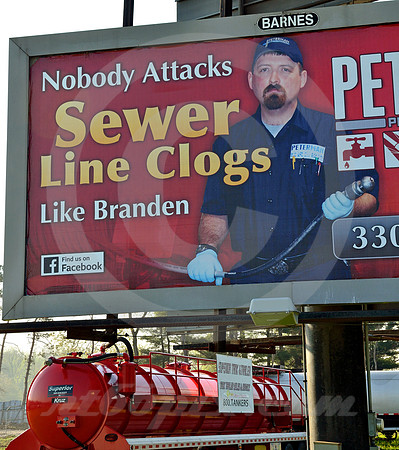 SEWER LINE CLOGS (nr Uhrichsville OH)