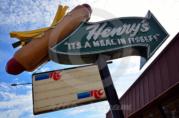 HENRY'S (Rt 66 Cicero IL)