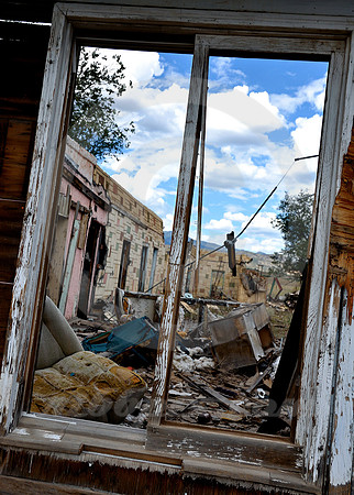 TRASHED MOTEL (Rt 66 nr Cubero NM)