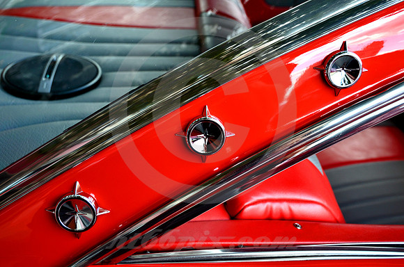 STARLINER-DETAIL (1960 FORD) (Rt 66 Springfield IL)