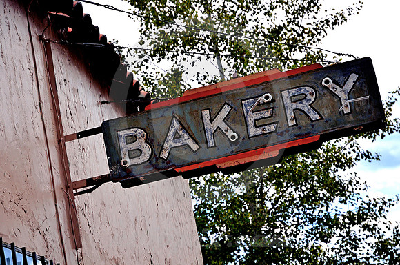 BAKERY NEON (Rt 66 Flagstaff AZ)