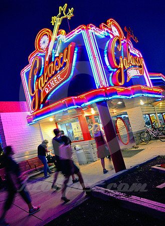 GALAXY DINER CROWD (Rt 66 Flagstaff AZ)