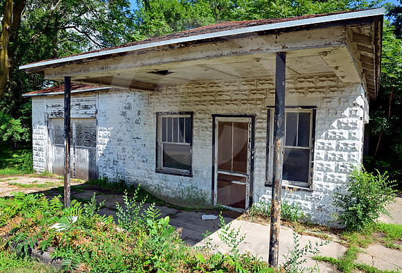 OLD FILLING STATION #2 (Lincoln Highway nr Ames NE)