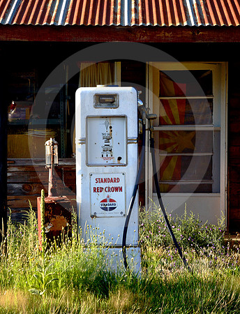 MAURICE'S PUMP (Rt 66 nr Parks AZ)