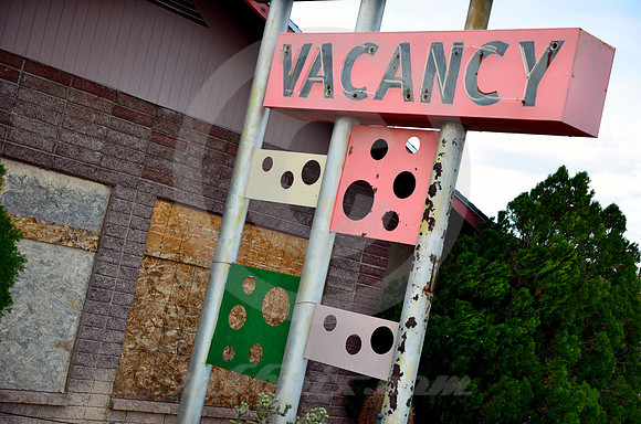 PINK VACANCY (Rt 66 Truxton AZ)
