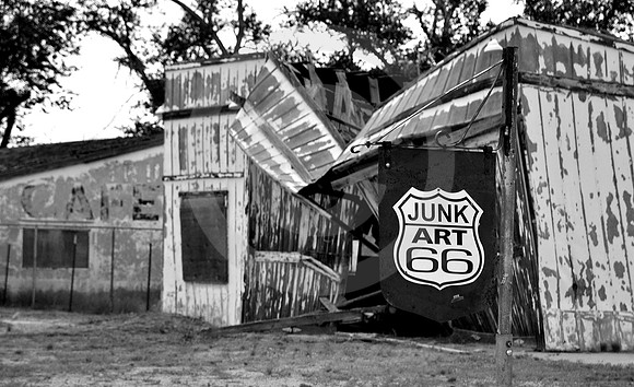 JUNK ART (Rt 66 Truxton AZ)