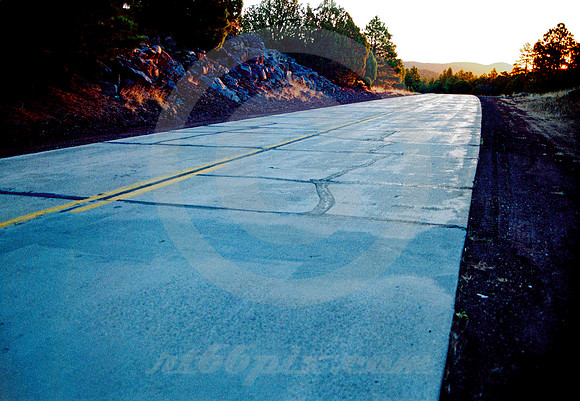 VINTAGE CONCRETE (Rt 66 nr Flagstaff AZ)