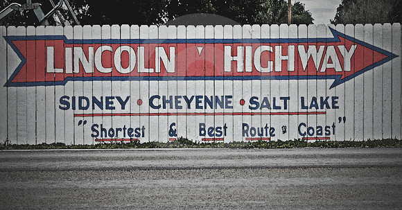 ARROW SIGN (Lincoln Highway Sutherland NE)