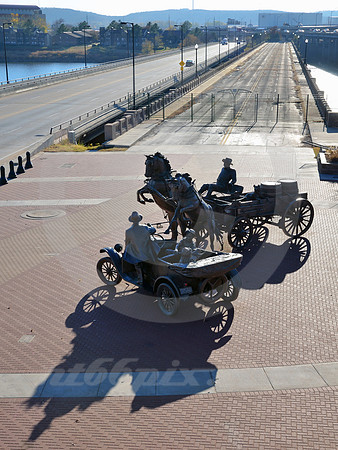 SCULPTURE & BRIDGE (Rt 66 Tulsa OK)