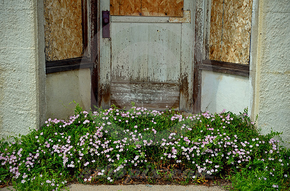 FRONT ENTRANCE (Lincoln Highway Roscoe NE)