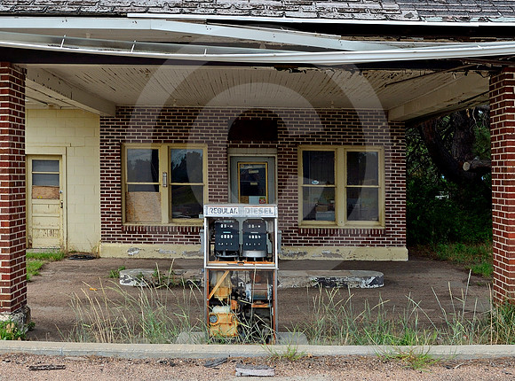 ONE PUMP STATION (Lincoln Highway Roscoe NE)
