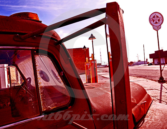 SUN IN TOW TATER'S EYES (Rt 66 Galena KS)