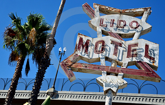 LIDO MOTEL NEON & PALMS (Rt 66 San Bernardino CA)
