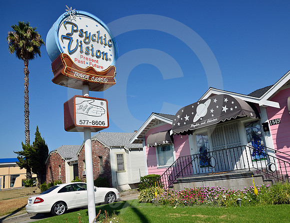 PSYCHIC NEON (Rt 66 Pasadena CA)