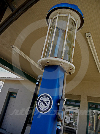 PURE OIL GRAVITY PUMP (nr Tuskegee AL)