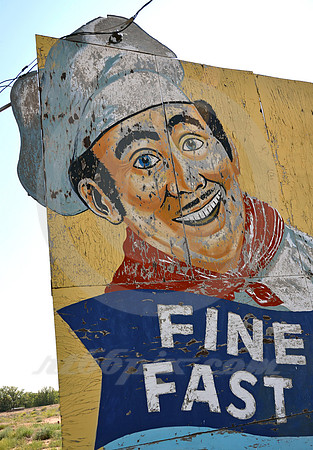 FINE FAST (Rt 66 Houck AZ)