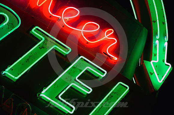 PIONEER MOTEL NEON DETAIL (Rt 66 Albuquerque NM)