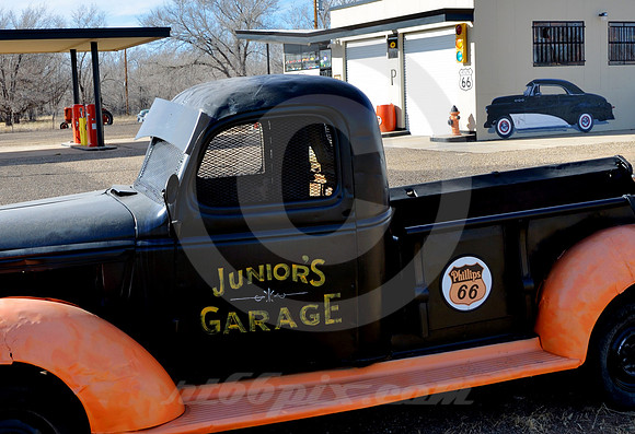 JUNIOR'S GARAGE (Rt 66 Tucumcari NM)