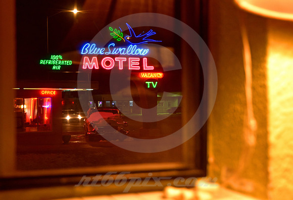 COLD NIGHT, WARM ROOM (Rt 66 Tucumcari NM)