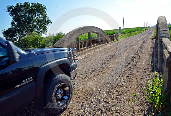 MARSH ARCH BRIDGE #2 (Lincoln Highway nr Beaver IA)