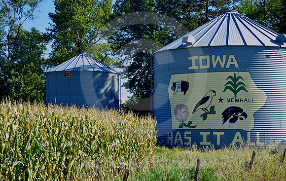IOWA HAS IT ALL (Lincoln Highway Newhall IA)