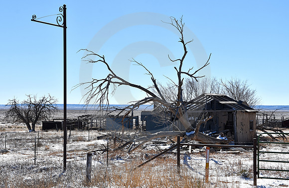 SIGN HOLDER, ABANDONED BUILDING #2 (Rt 66 nr Bard NM)