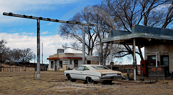 ROAD RELICS (Rt 66 Glenrio TX)