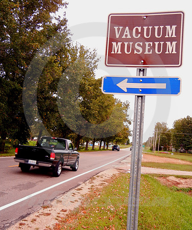 VACUUM MUSEUM (Rt 66 St James MO)