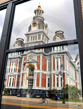 COURTHOUSE & CITIZEN (Lincoln Highway Van Wert OH)