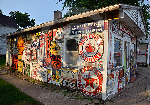 PRESTON'S STATION AT SUNSET (Lincoln Highway Belle Plaine IA)